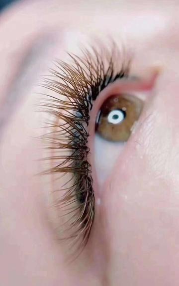 what to do if an eyelash gets in your eye(pic1)